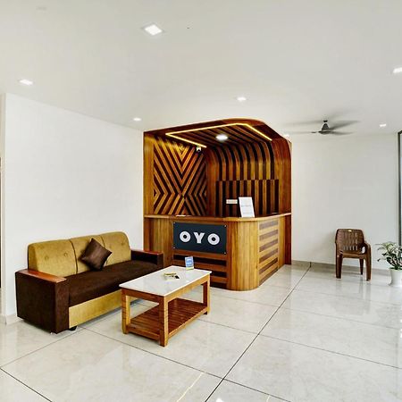 Hotel O Grand Parassini Pappinisseri ภายนอก รูปภาพ