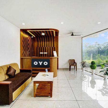 Hotel O Grand Parassini Pappinisseri ภายนอก รูปภาพ
