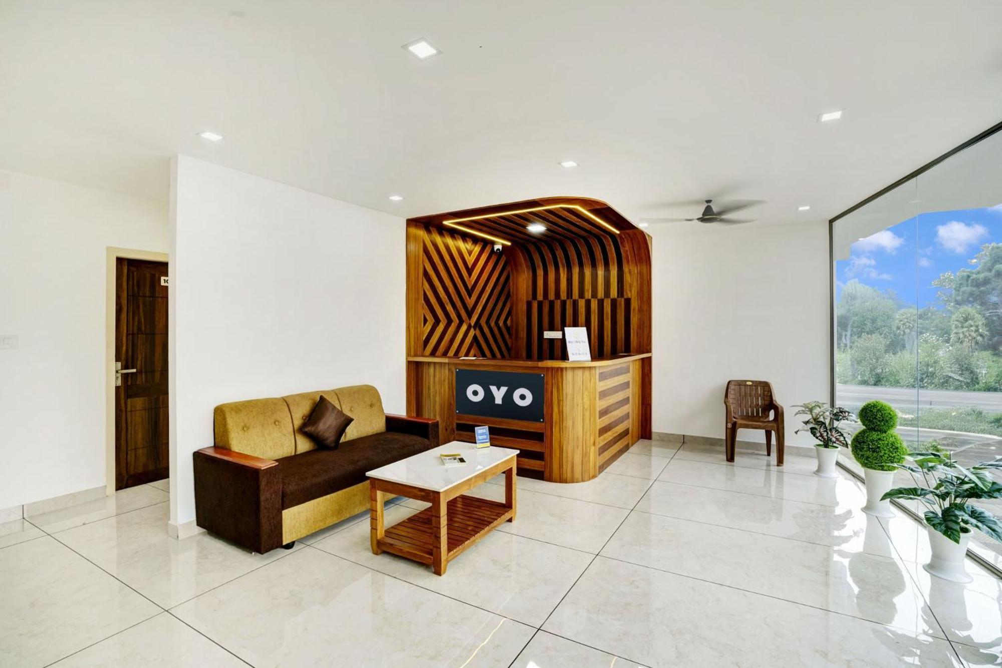 Hotel O Grand Parassini Pappinisseri ภายนอก รูปภาพ