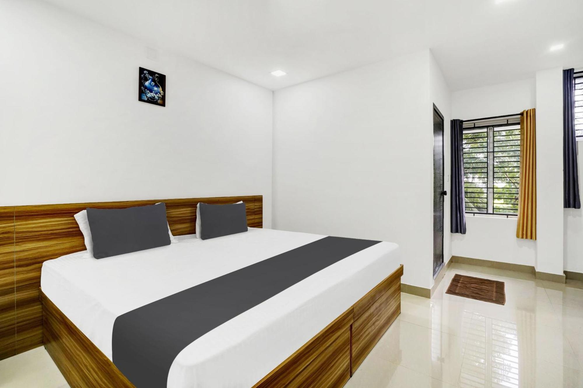 Hotel O Grand Parassini Pappinisseri ภายนอก รูปภาพ