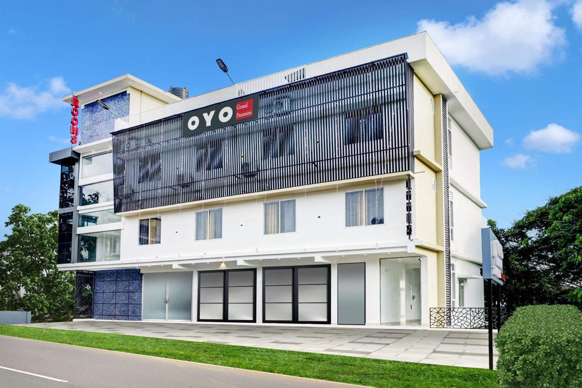 Hotel O Grand Parassini Pappinisseri ภายนอก รูปภาพ