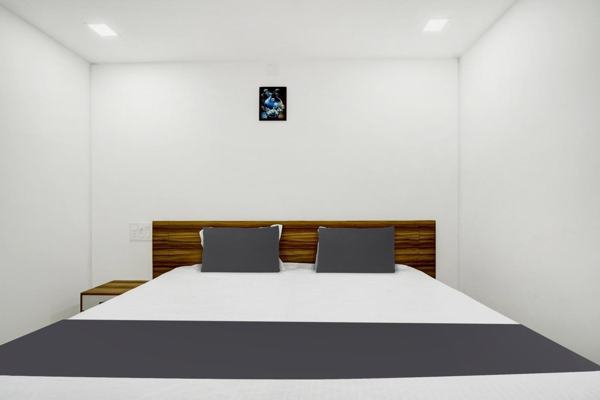Hotel O Grand Parassini Pappinisseri ภายนอก รูปภาพ
